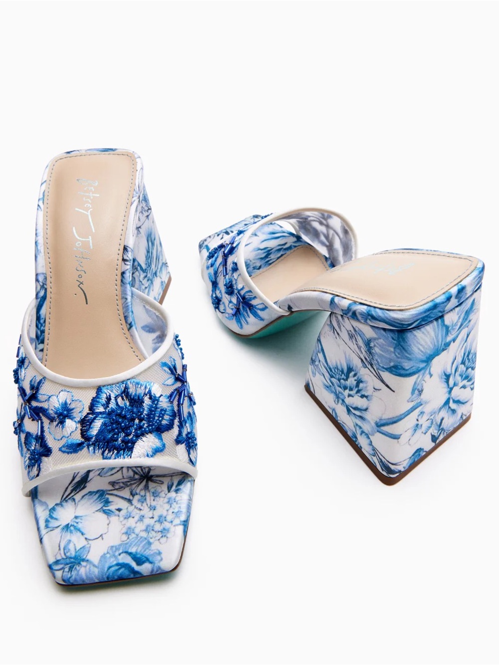 Betsey Johnson Blue Floral Embroidered Block Heel Mules/Sandles. Size 6.5